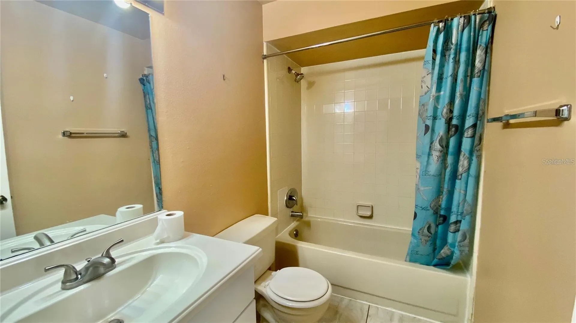 2528 Citrus Club Lane Orlando FL 32839