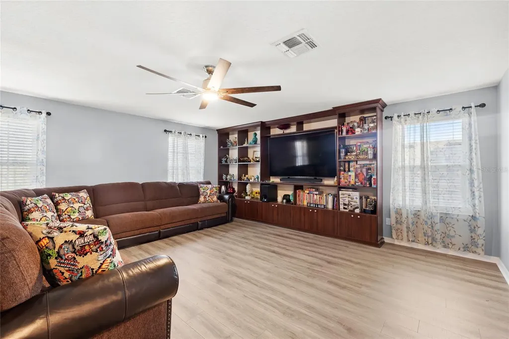 12015 Stone Bark Trail Orlando FL 32824