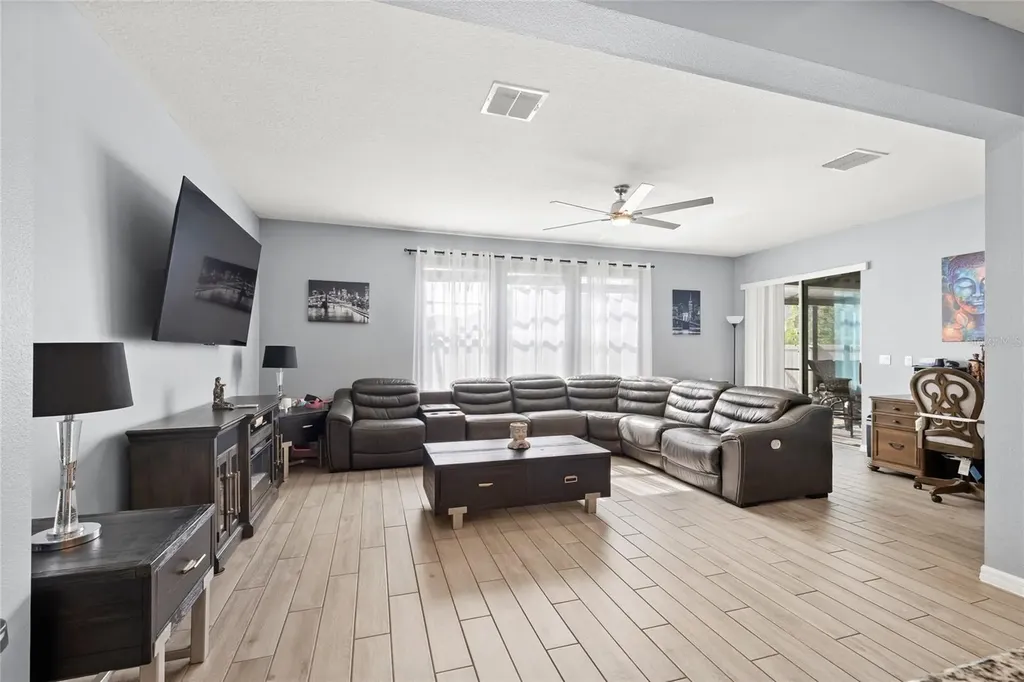 12015 Stone Bark Trail Orlando FL 32824