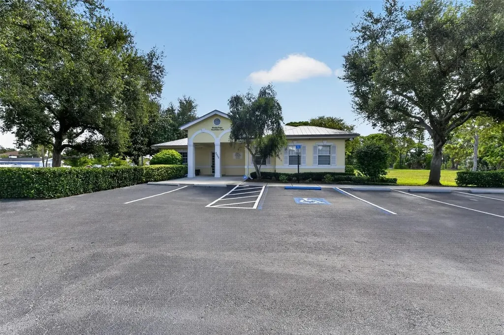 2555 Pinellas Point Drive S St Petersburg FL 33706
