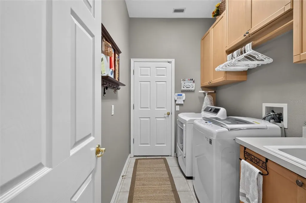 9109 Woodridge Run Drive Tampa FL 33647