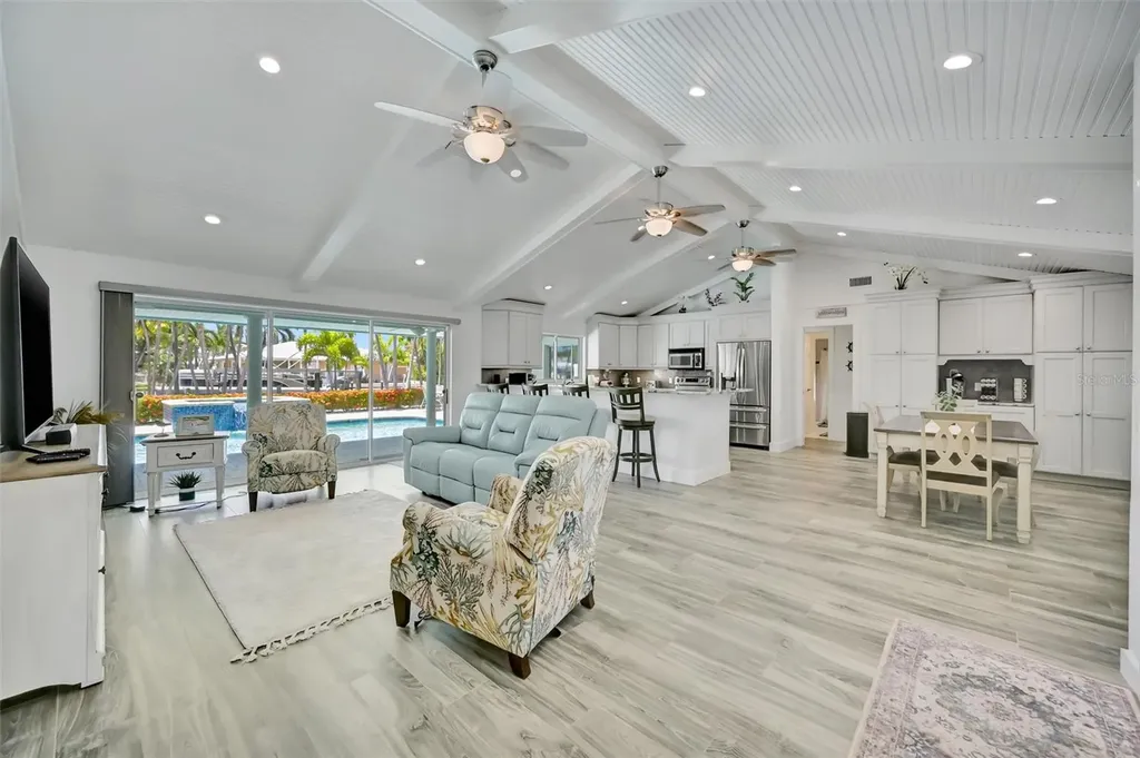 514 Key Royale Drive Bradenton Beach FL 34217