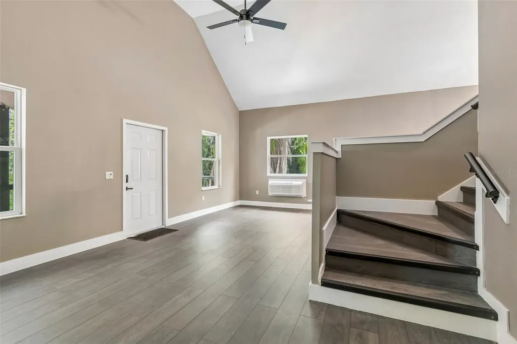 16288 48th St N Clearwater FL 33762
