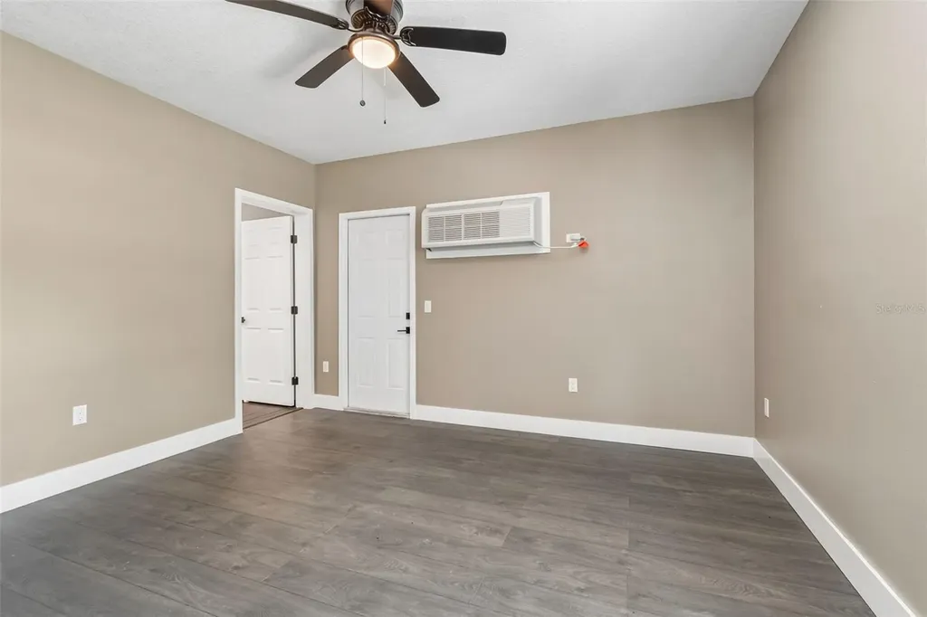 16288 48th St N Clearwater FL 33762