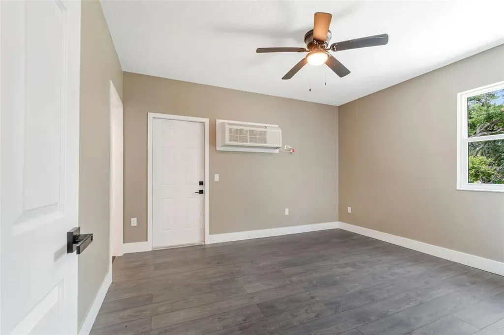 16288 48th St N Clearwater FL 33762