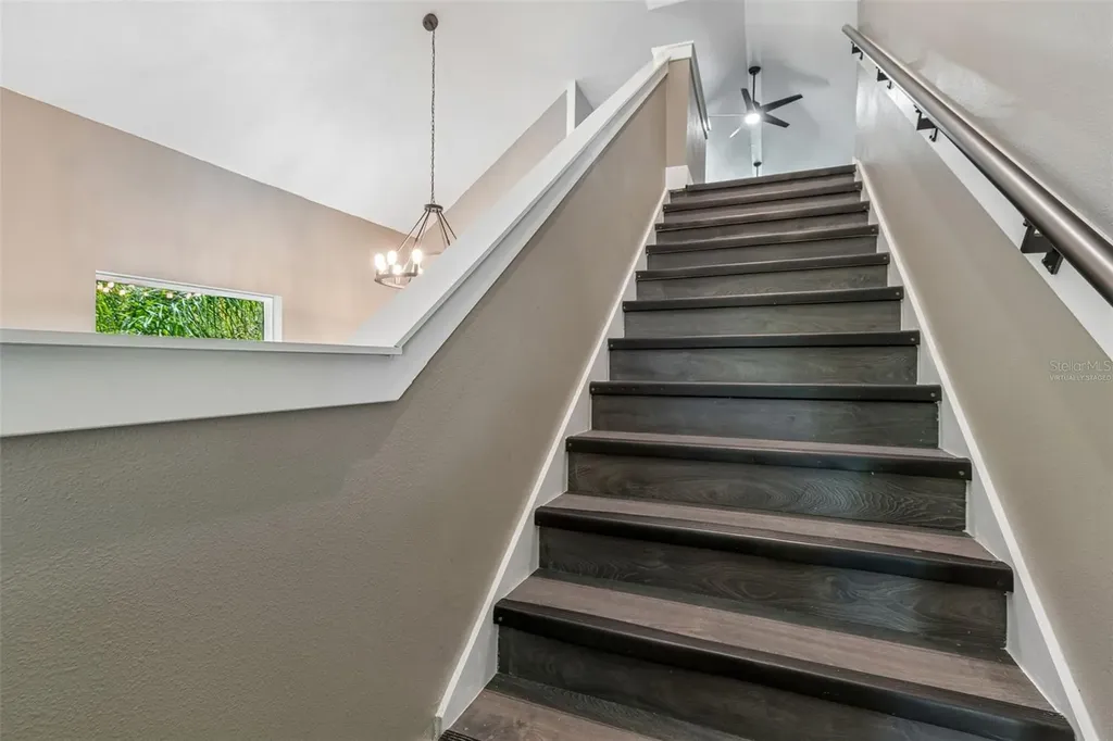 16288 48th St N Clearwater FL 33762