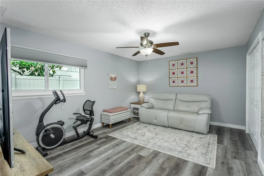 1030 Sylvia Lane Tampa FL 33613