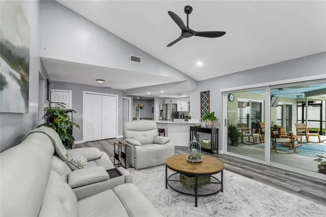 1030 Sylvia Lane Tampa FL 33613