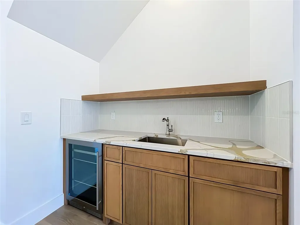 1205 Falcon Drive Orlando FL 32803