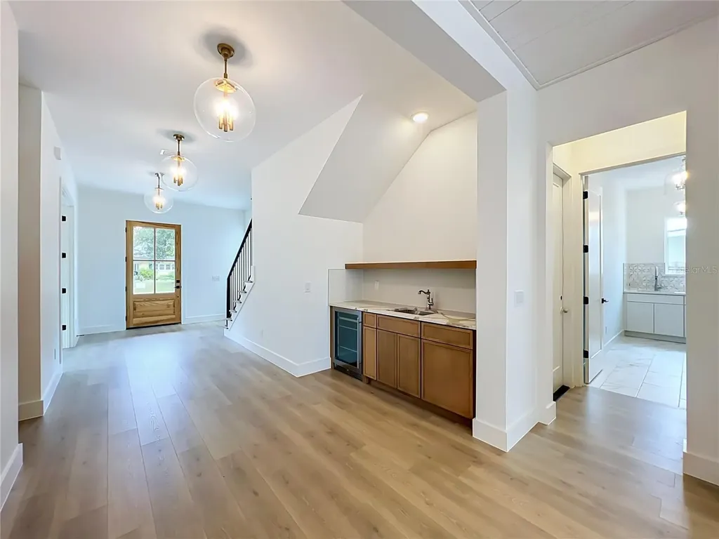 1205 Falcon Drive Orlando FL 32803