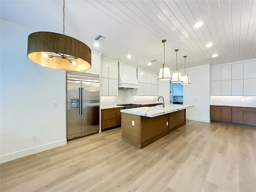 1205 Falcon Drive Orlando FL 32803