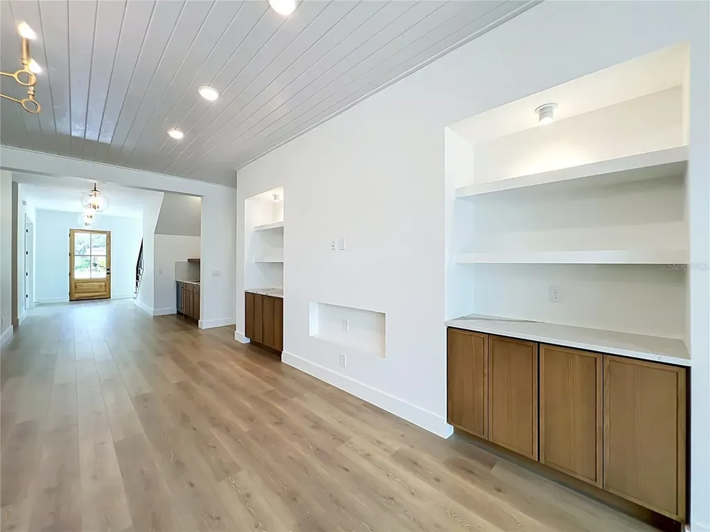 1205 Falcon Drive Orlando FL 32803