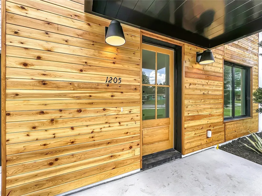 1205 Falcon Drive Orlando FL 32803