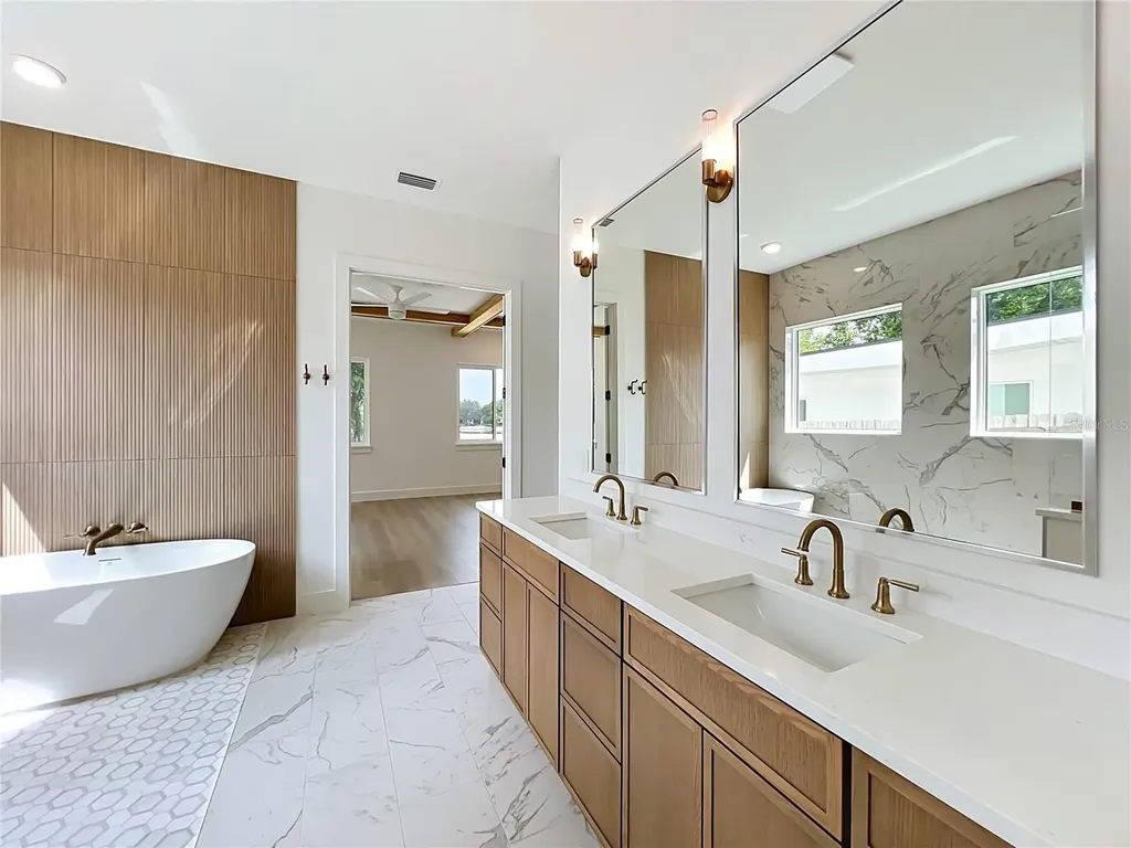 1205 Falcon Drive Orlando FL 32803