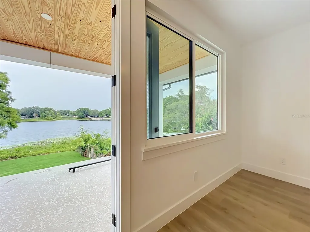 1205 Falcon Drive Orlando FL 32803