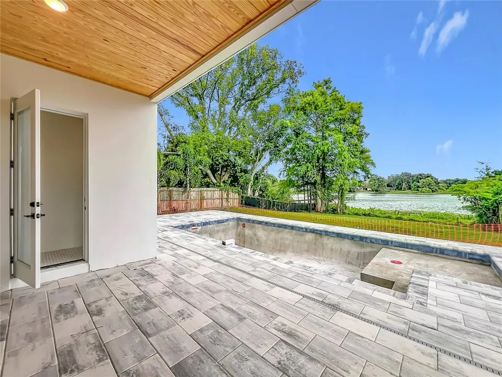 1205 Falcon Drive Orlando FL 32803