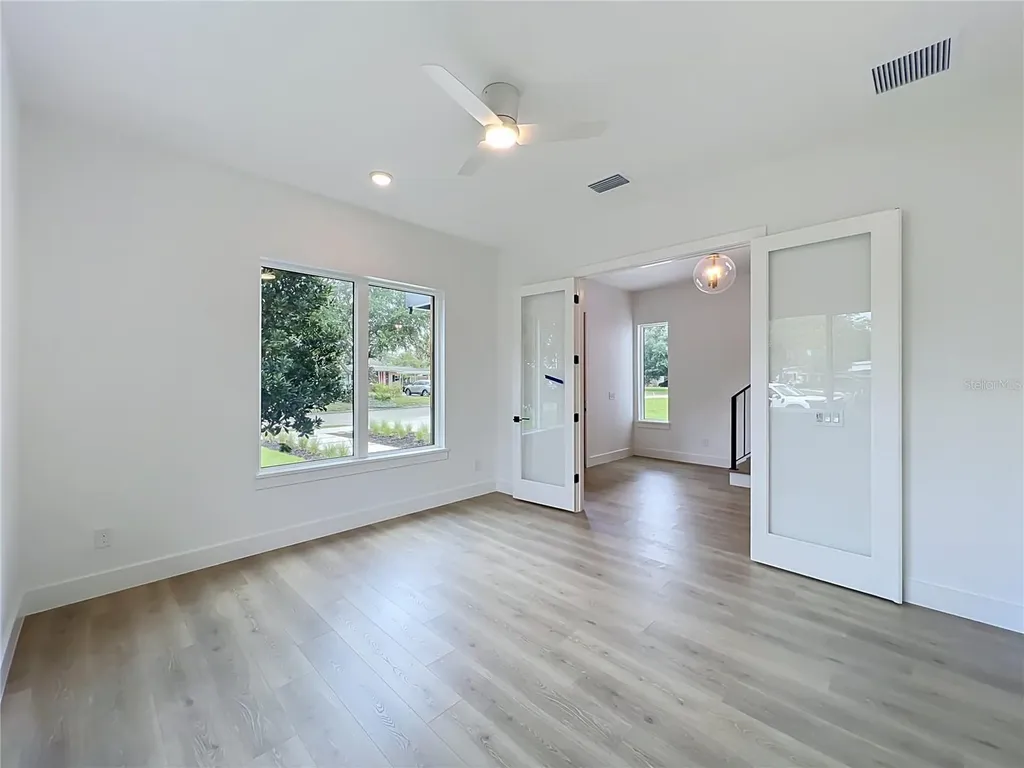 1205 Falcon Drive Orlando FL 32803