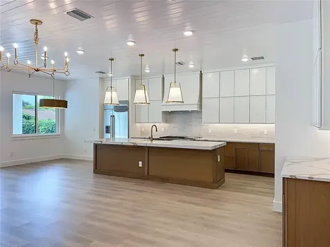 1205 Falcon Drive Orlando FL 32803