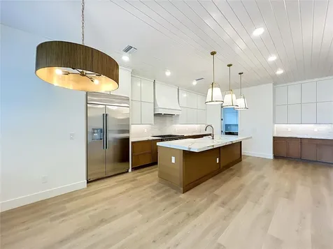 1205 Falcon Drive Orlando FL 32803
