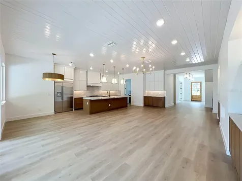 1205 Falcon Drive Orlando FL 32803