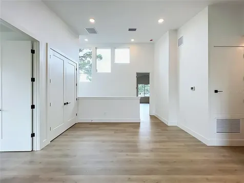 1205 Falcon Drive Orlando FL 32803