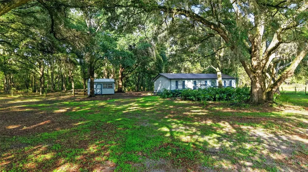 14210 NW Highway 464b Morriston FL 32668