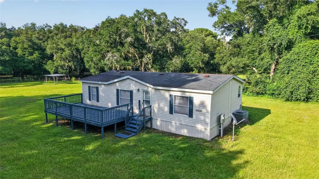 14210 NW Highway 464b Morriston FL 32668