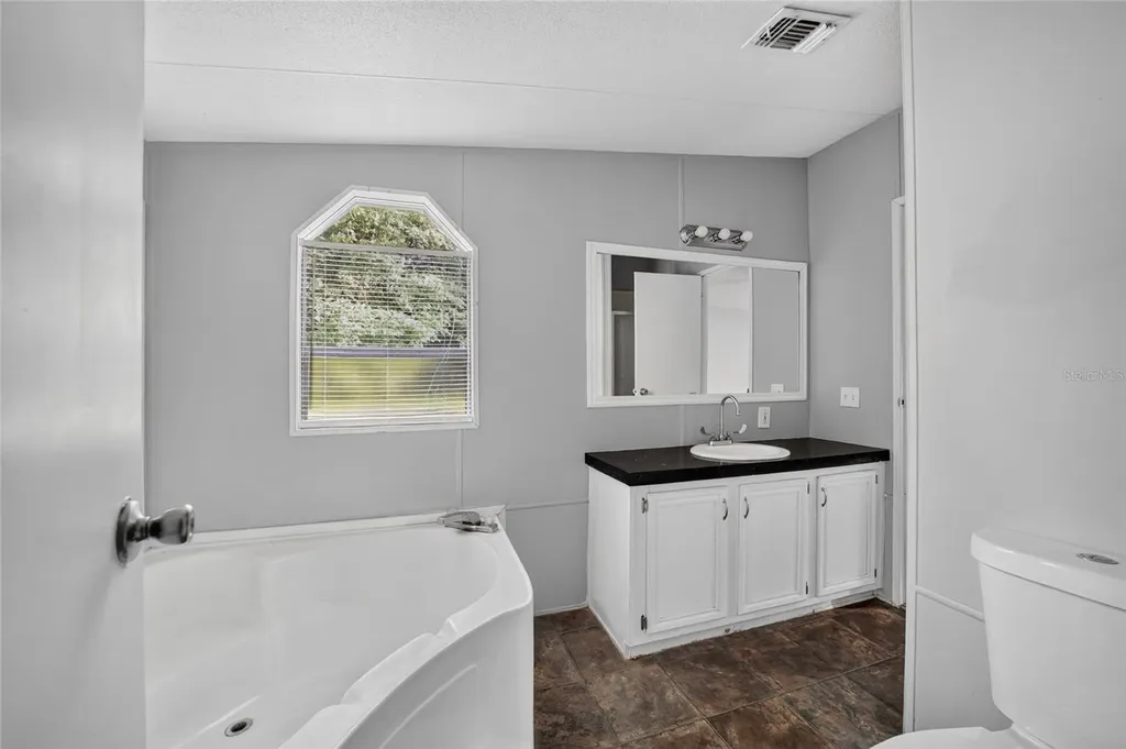 14210 NW Highway 464b Morriston FL 32668