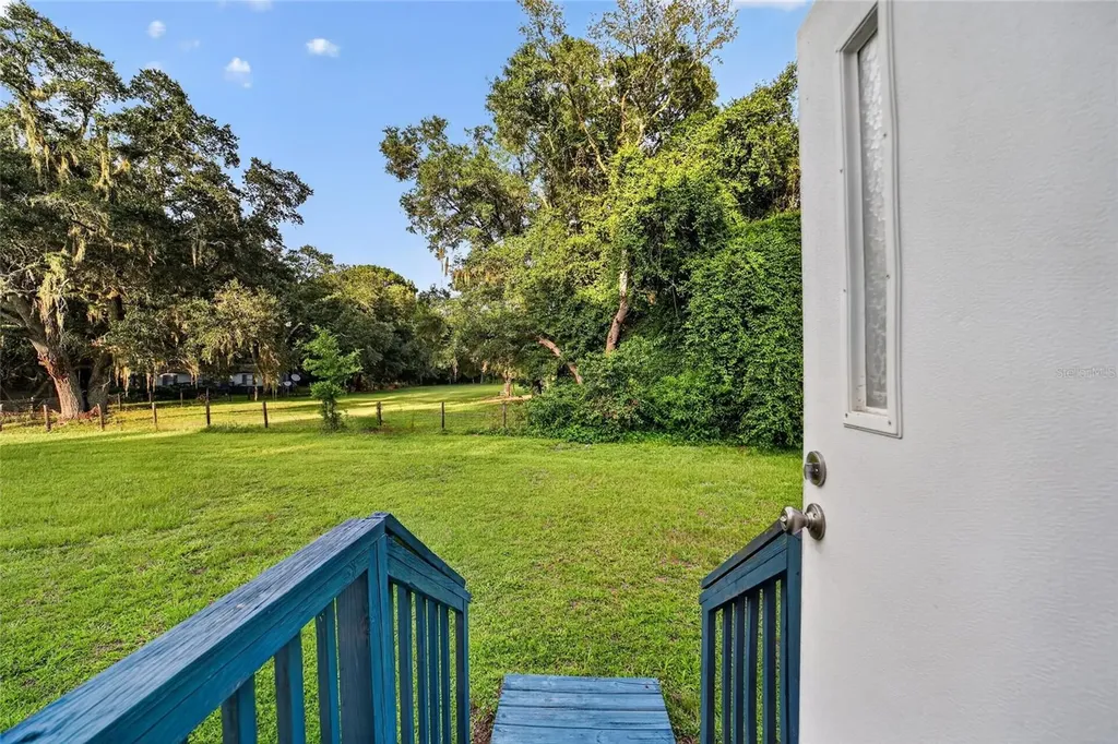 14210 NW Highway 464b Morriston FL 32668