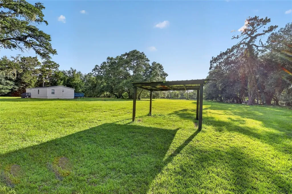 14210 NW Highway 464b Morriston FL 32668
