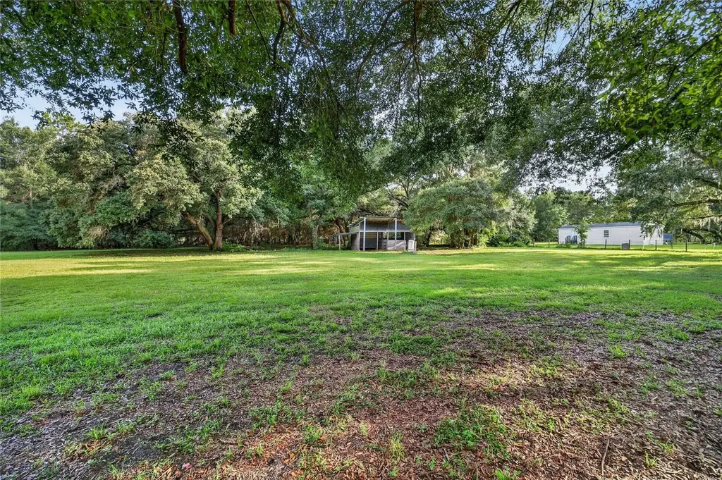 14210 NW Highway 464b Morriston FL 32668