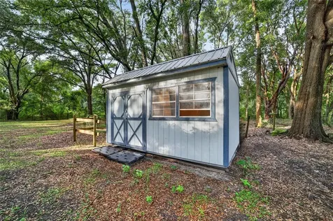 14210 NW Highway 464b Morriston FL 32668