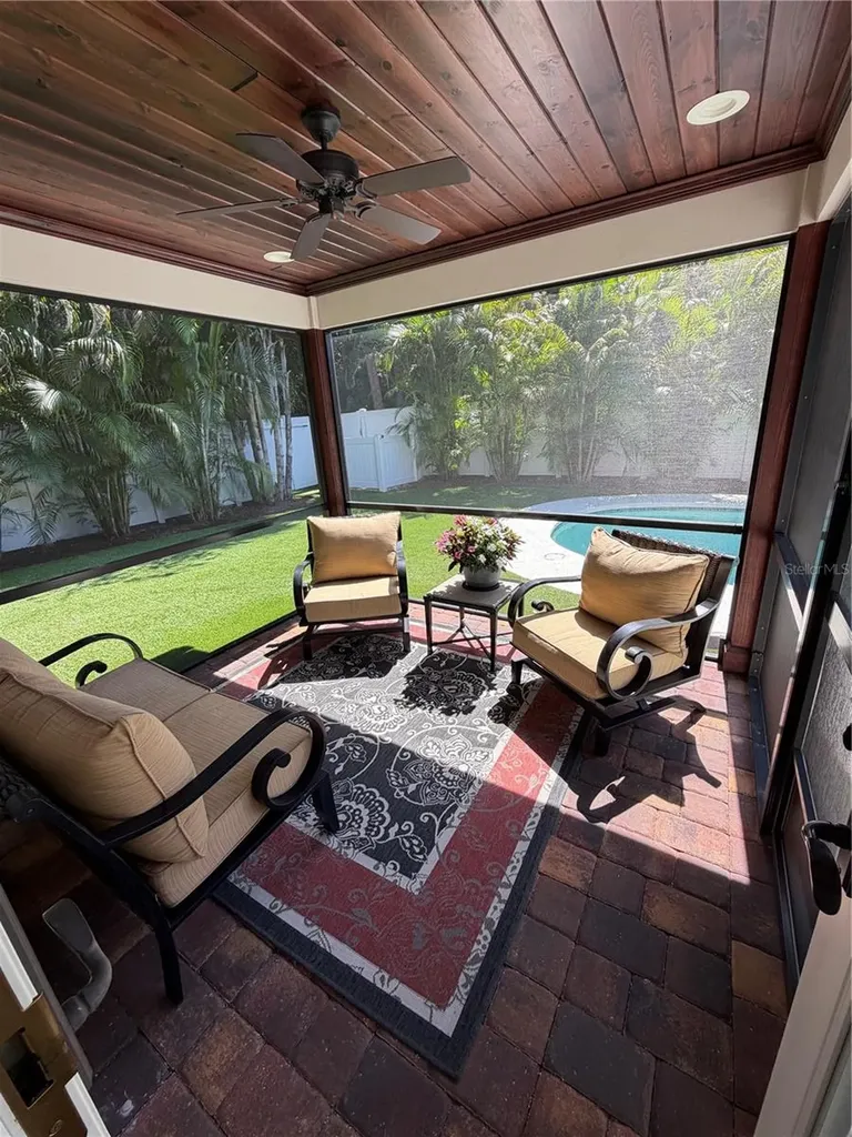 197 Irwin Street W Safety Harbor FL 34695