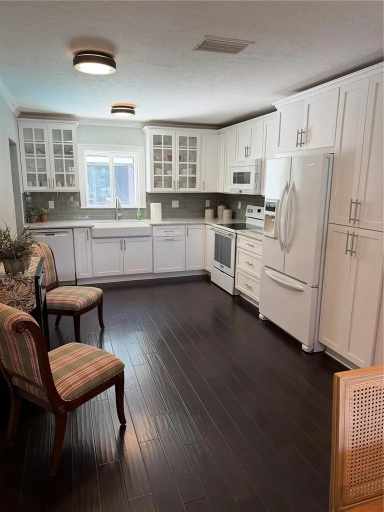 197 Irwin Street W Safety Harbor FL 34695