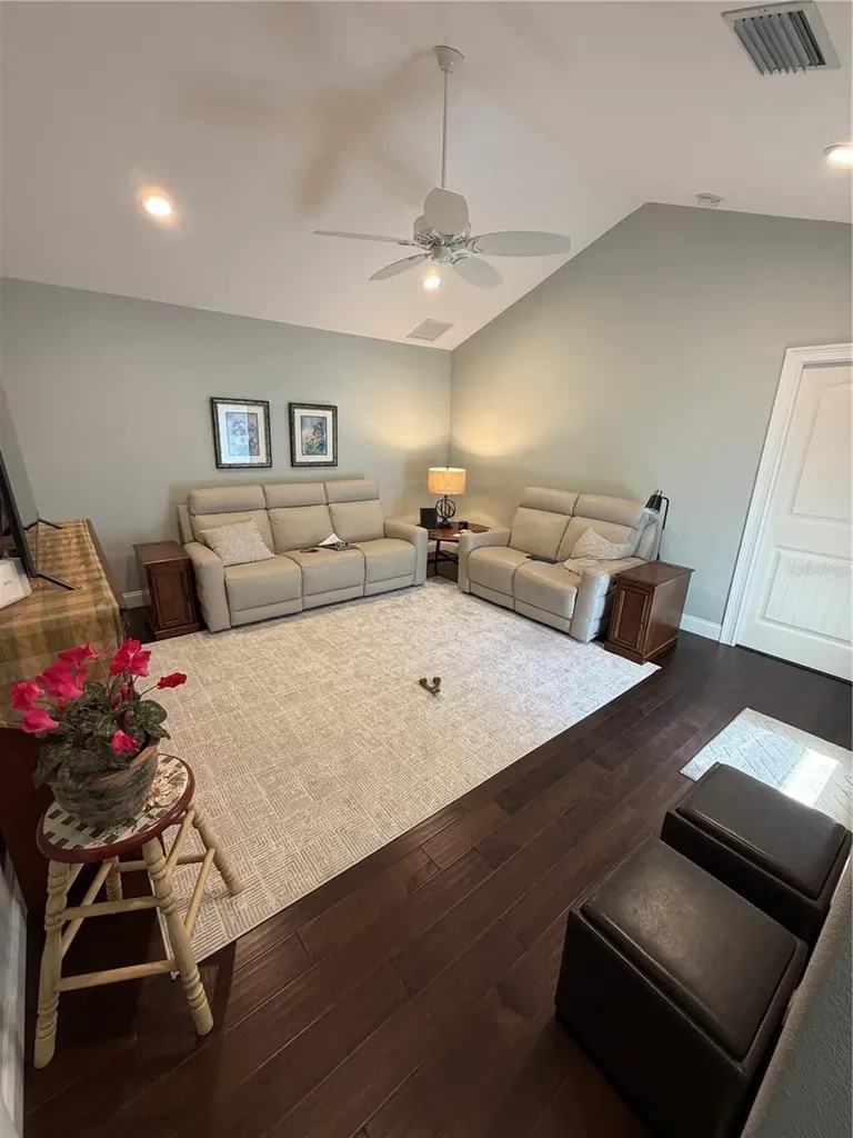 197 Irwin Street W Safety Harbor FL 34695