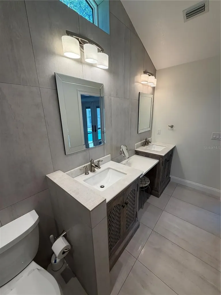 197 Irwin Street W Safety Harbor FL 34695
