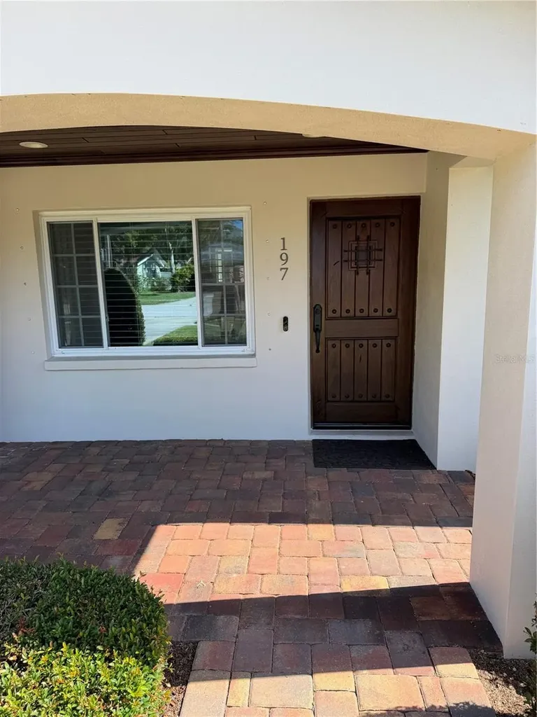 197 Irwin Street W Safety Harbor FL 34695