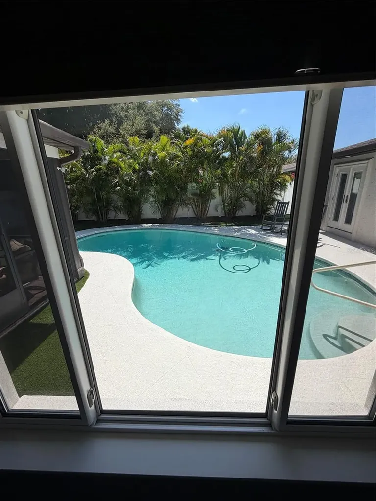 197 Irwin Street W Safety Harbor FL 34695