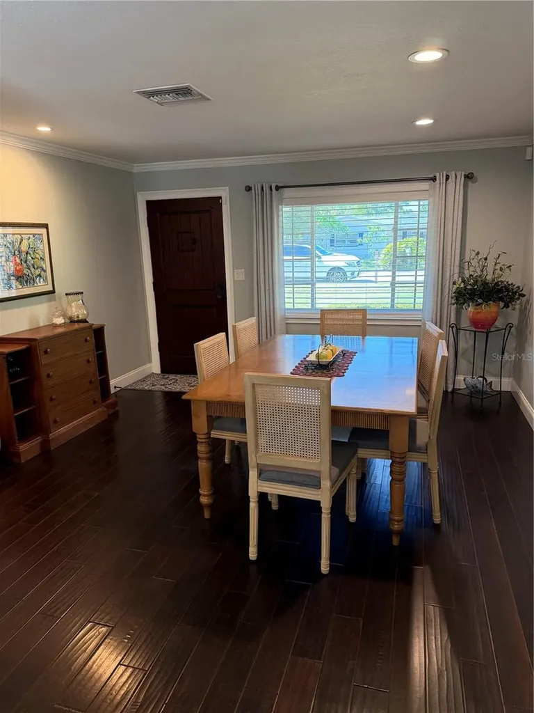 197 Irwin Street W Safety Harbor FL 34695