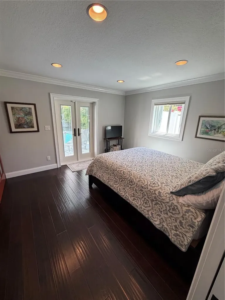 197 Irwin Street W Safety Harbor FL 34695