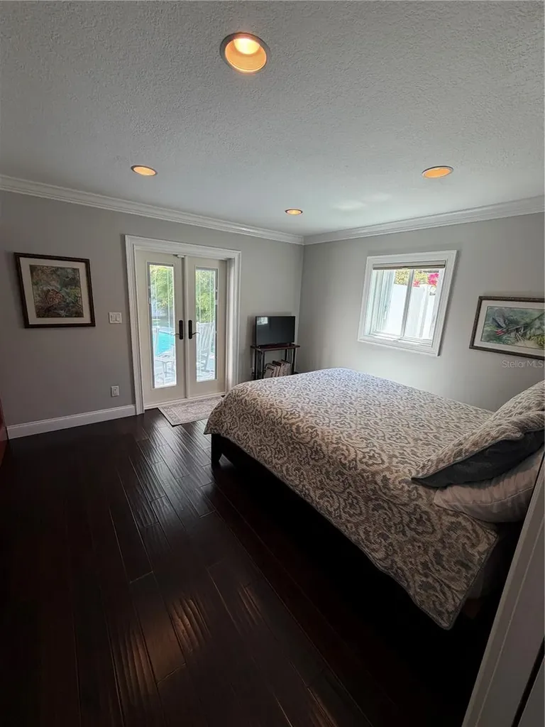 197 Irwin Street W Safety Harbor FL 34695