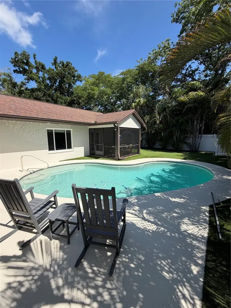 197 Irwin Street W Safety Harbor FL 34695