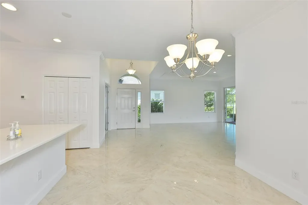 606 Chipper Drive Sun City Center FL 33573