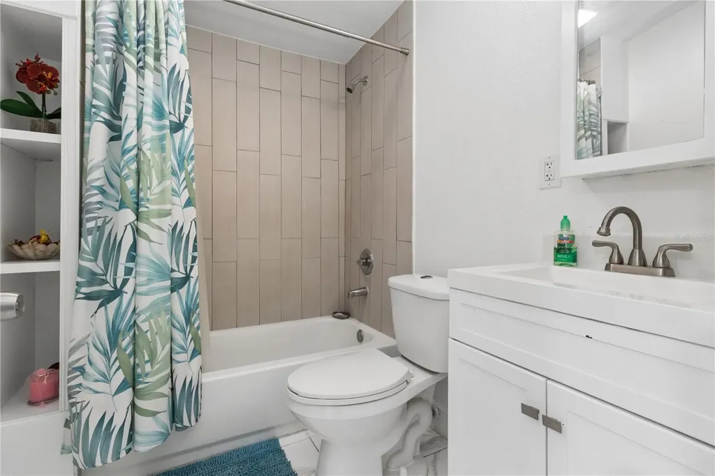 1715 Waikiki Way Tampa FL 33619