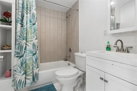 1715 Waikiki Way Tampa FL 33619
