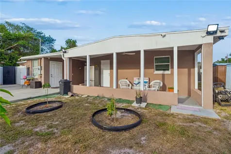 1715 Waikiki Way Tampa FL 33619
