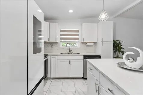 1715 Waikiki Way Tampa FL 33619