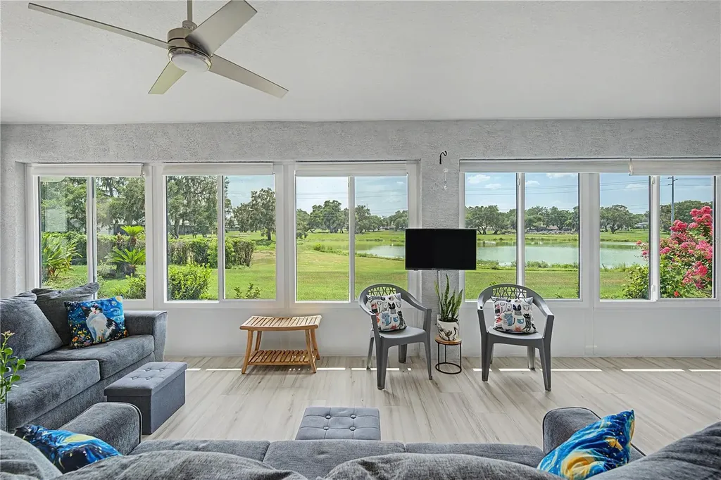 6207 Huntington Drive Zephyrhills FL 33542