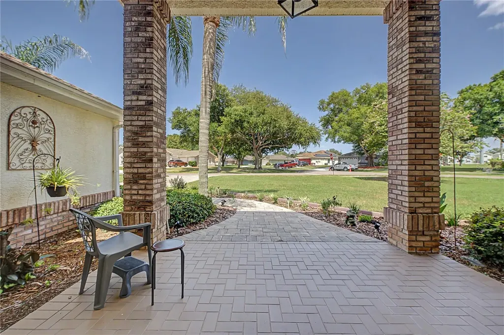 6207 Huntington Drive Zephyrhills FL 33542