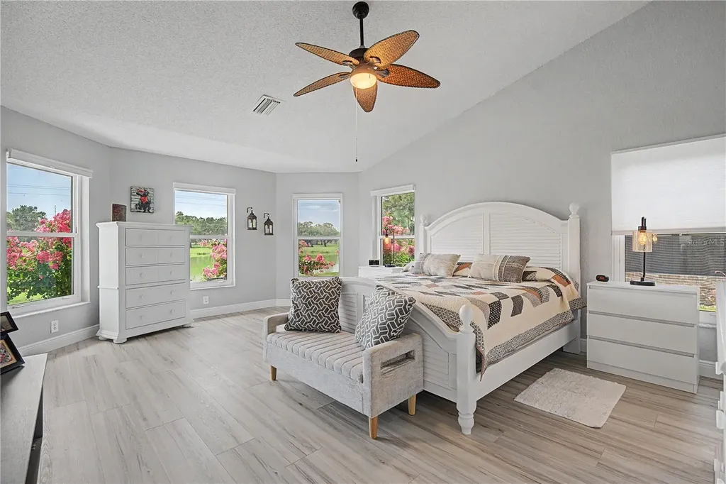 6207 Huntington Drive Zephyrhills FL 33542